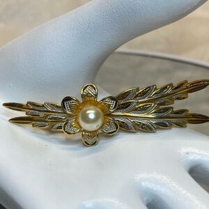 Vintage Damascene Floral Brooch Pin Faux Pearl in Center of Flower Beautiful EUC